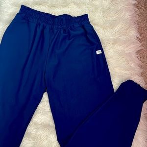 FIVE jogger pants